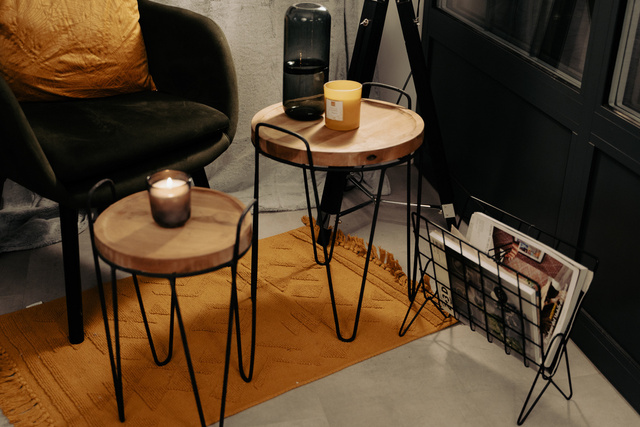 Suport metalic pentru reviste