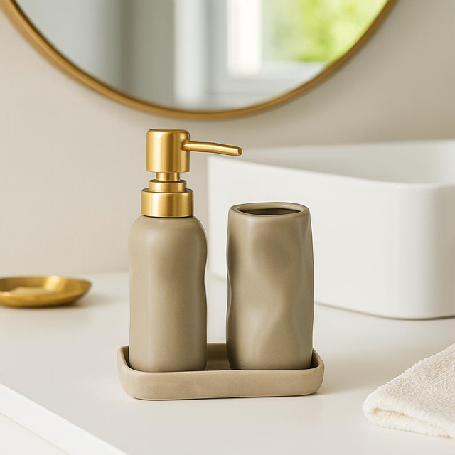 Set de baie EON, dozator ceramic cu pompă aurie, cană și tavă, taupe