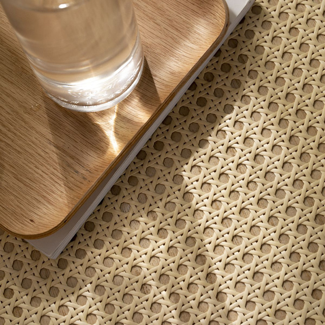 Masuta de cafea Kali, blat din impletitura vieneza