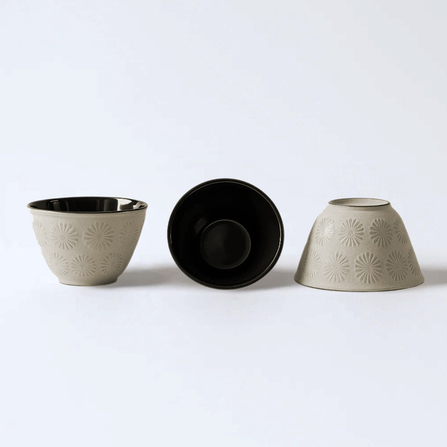 Căldare din fontă cu cești și suport KOGA, 1200 ml, albă