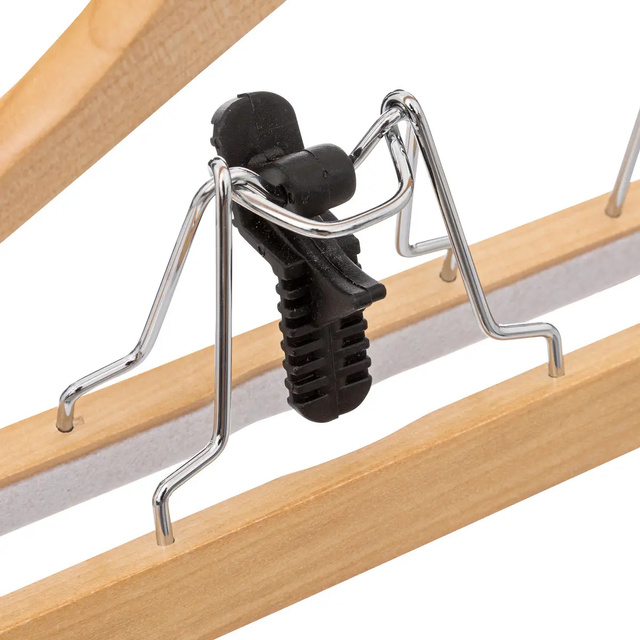 Umeras pentru costum, din lemn