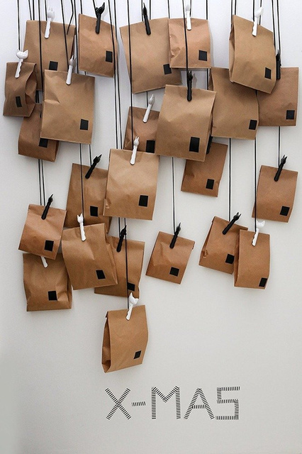 Clipsuri pentru închidere pungi MIAOU, KOZIOL 2 buc., alb || negru