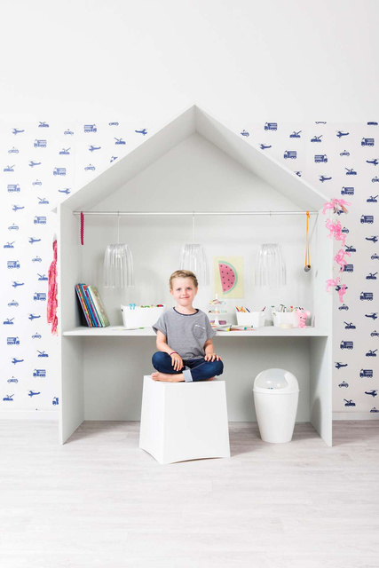 Taburet de baie din plastic, BRIQ, KOZIOL, alb din bumbac