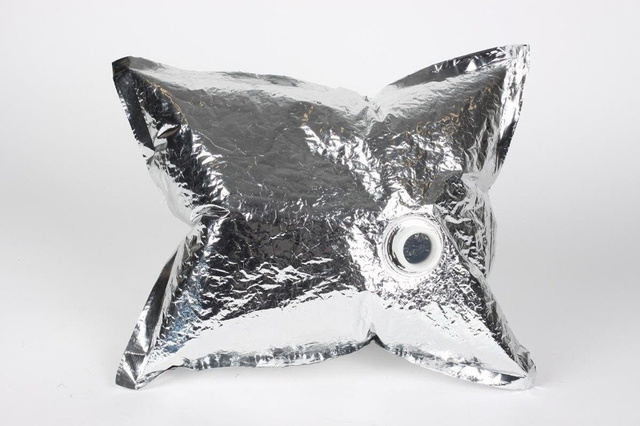 Butoi pentru vin cu dozator, din lemn, 5,5 L