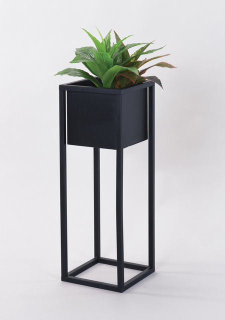 Un suport de flori modern, pătrat, de 60 cm, pentru plante
