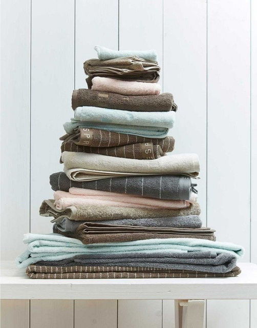 Prosop din bumbac frotte de culoare argintie, prosop brodat, 100 x 50 cm, Esprit