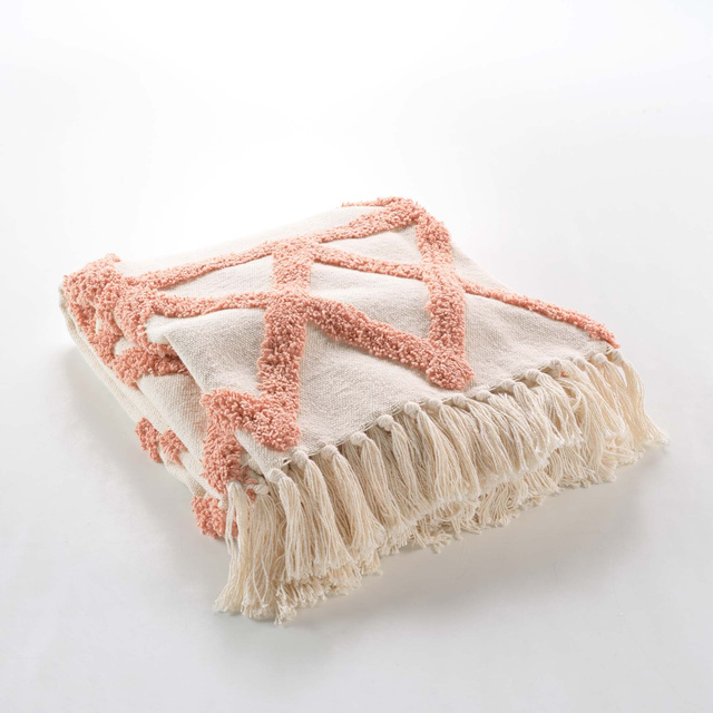 Cuvertura de pat cu model matlasat si ciucuri ATHENA, 125 x 150 cm