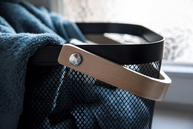 Cos metalic pentru produse cosmetice BAMBOO, cu maner de bambus, Wenko