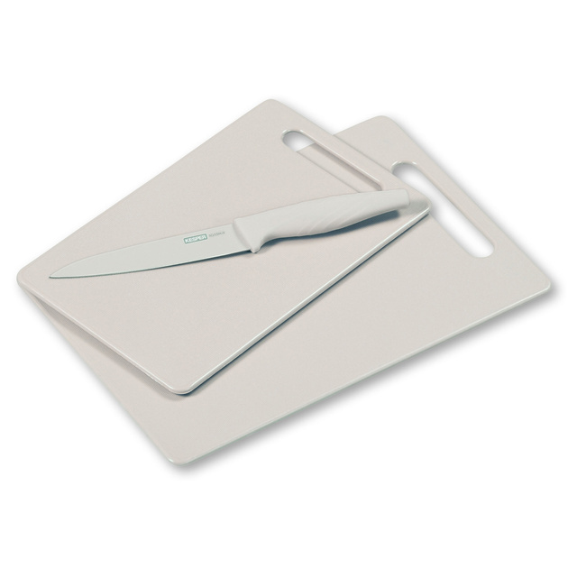 Un set de două tocatoare cu un cuțit, Kesper