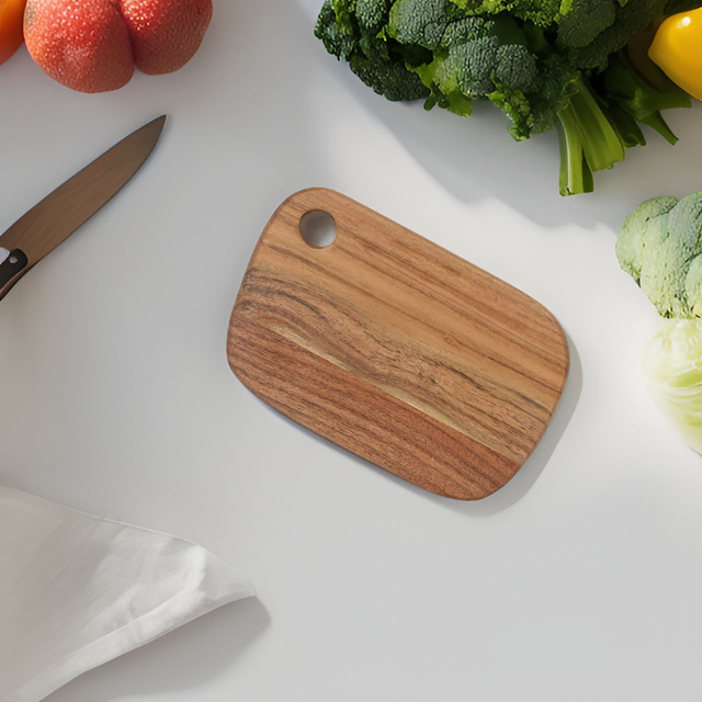 Tocator, lemn de salcam, 15 x 23 cm