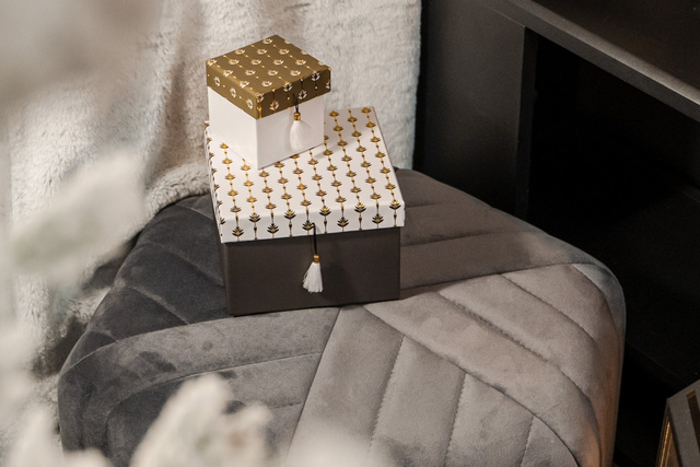 Puf catifelat, 30 cm