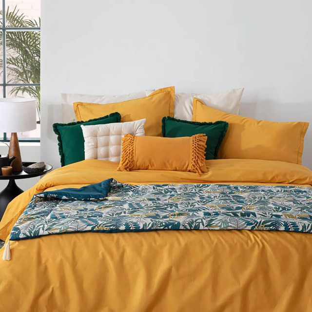 Traversa de pat TROPIC, motiv frunze, 80 x 180 cm