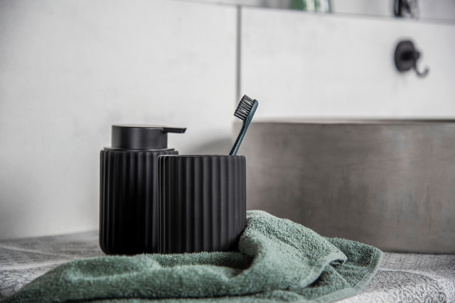 Dispenser sapun lichid BELLUNO, Ceramic, Negru, 300 ml, Wenko