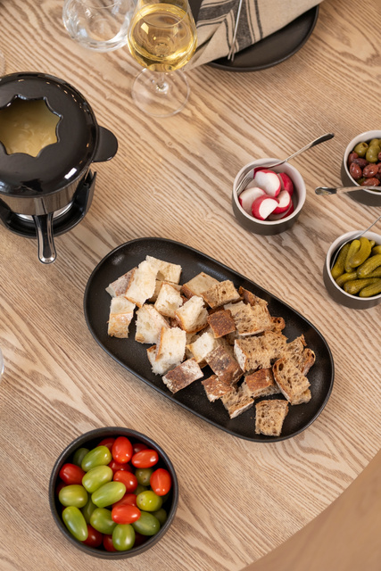 Farfurii ovale cu marginea superioara, 32,5 cm, ROBUSTE