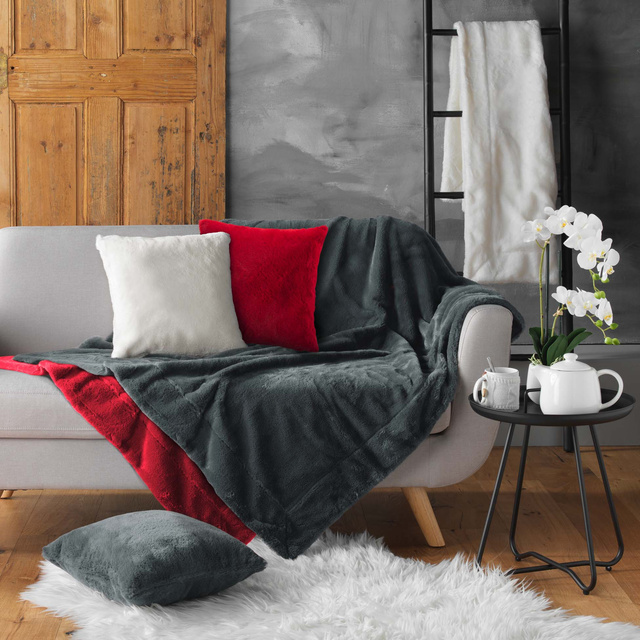 Fata de perna shaggy CARESSE, 40 x 40 cm