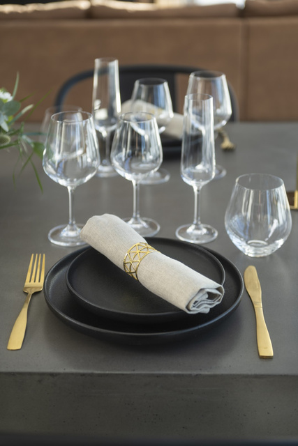 Set tacâmuri din aur, pentru 4 persoane