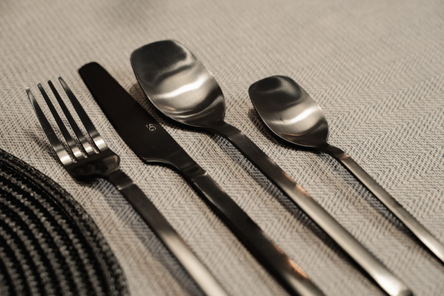 Set de tacamuri MODERN din otel inoxidabil, 24 bucati