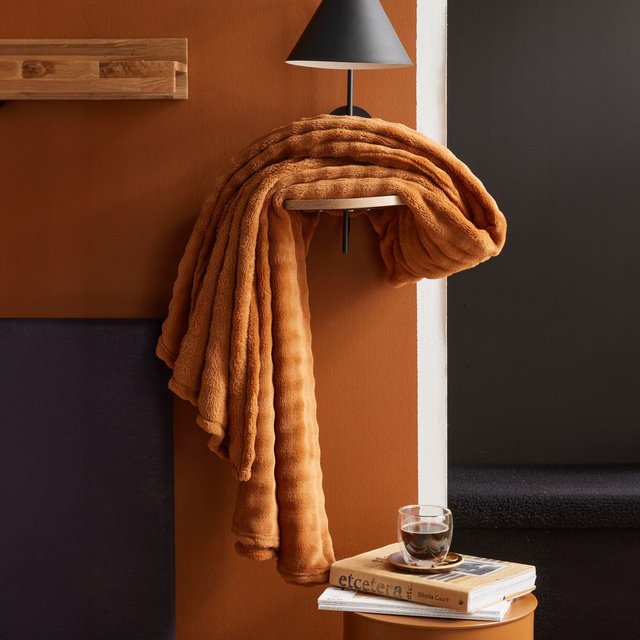 Pătură cu model în relief, 130 x 180 cm, DOUCELIN