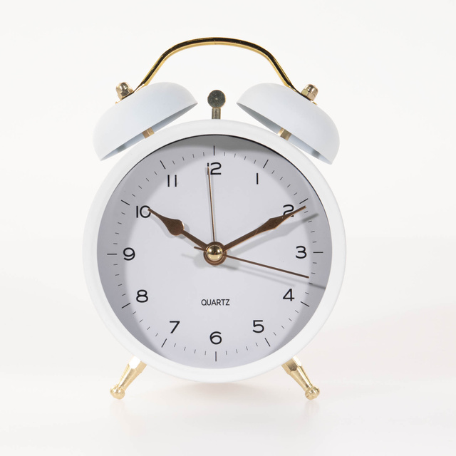 Ceas de masa cu alarma si limbii aurii, alb, 10 x 5,5 x 13,5 cm