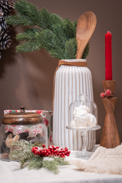 Vaza ceramica cu panglica decorativa, 28,5 cm