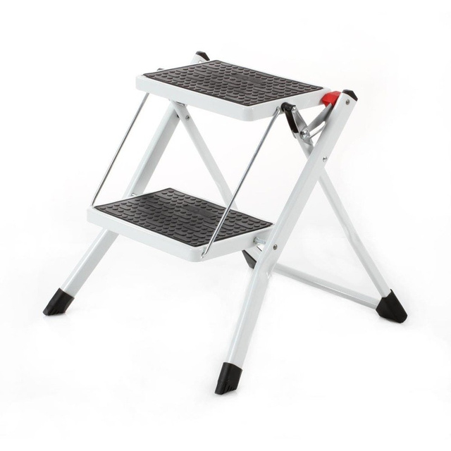 Scară metalică cu două niveluri