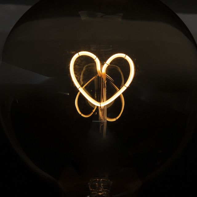 Bec decorativ HEART, LED, G125