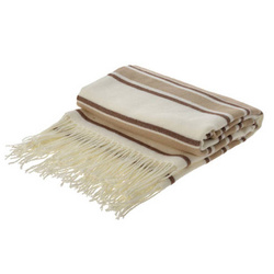 Patura cu franjuri, in dungi, din acril, 130 x 160 cm