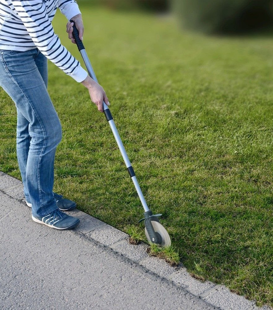 Tăietor de margine pentru gazon