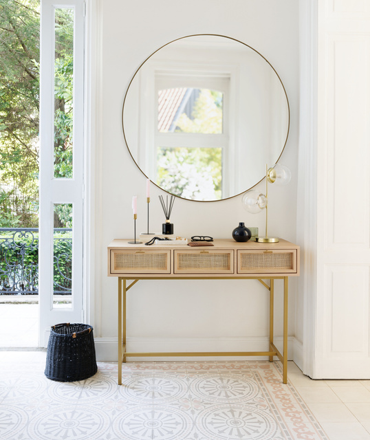 Consolă îngustă boho RAYO cu 3 sertare și împletitură vieneză