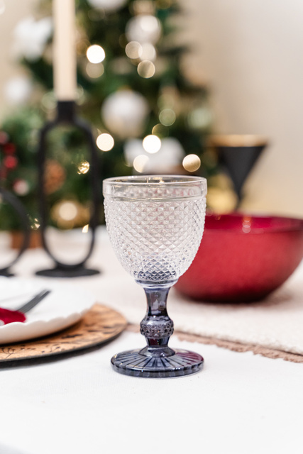 Set 6 pahare pentru vin cu model de cristal, 330 ml