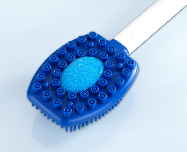 Perie de masaj 3 in 1, din silicon, cu maner lung