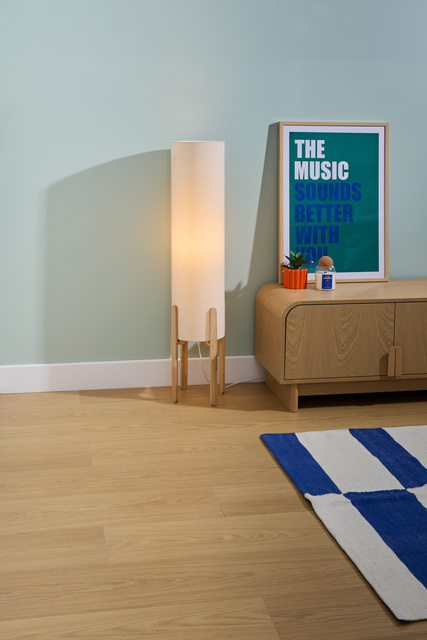 Lampă de podea cu abajur textil RAFA, picioare din lemn, Ø 24 x 107 cm