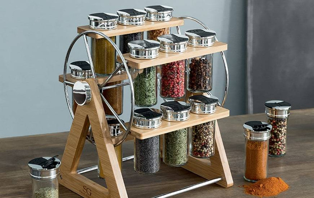 Raft pentru condimente din bambus + 15 recipiente, set