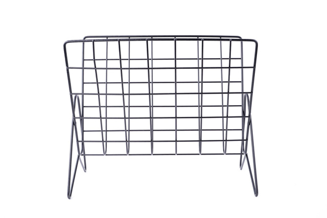 Suport metalic pentru reviste