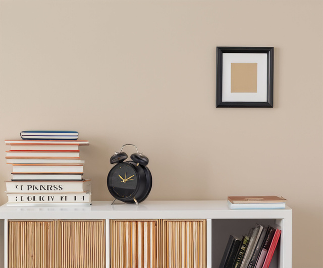 Ceas deșteptător în stil clasic cu indicatori aurii, metal, Ø 12 cm