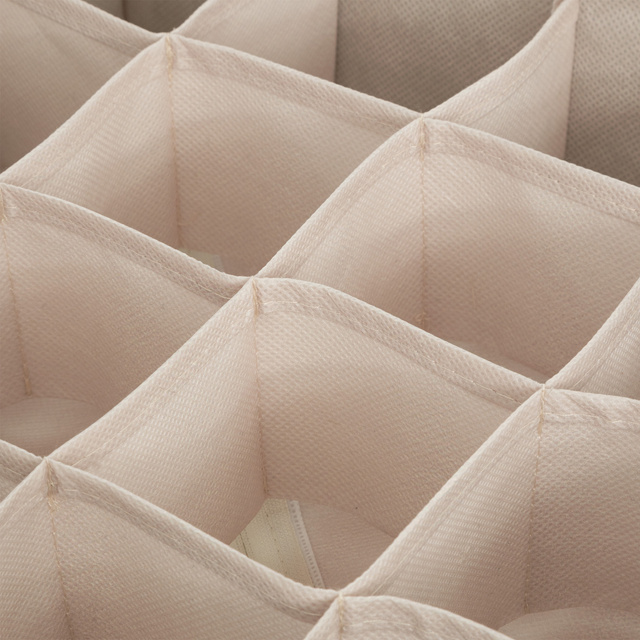 Organizator pentru sertare DRESSY, 16 compartimente, 31 x 31 cm