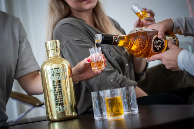 Superglas 40ml CLUB No.7 crystal clear