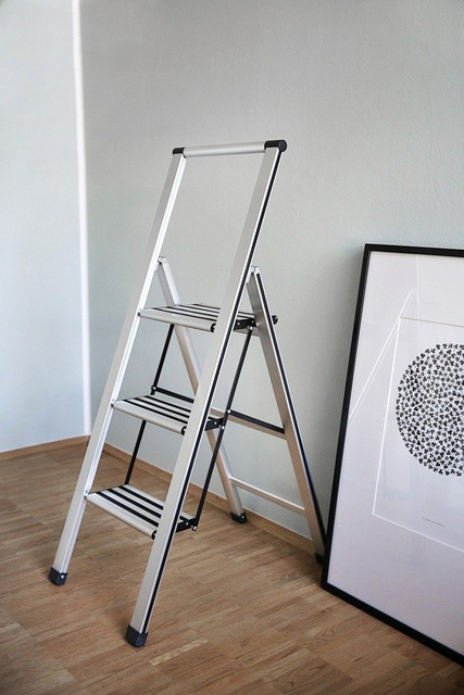 Scară din aluminiu, cu 3 trepte, WENKO, gri