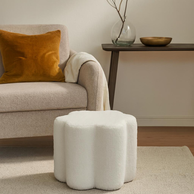 Puf floare YORE, tapițerie miel, 34 x 34 x 29 cm, alb