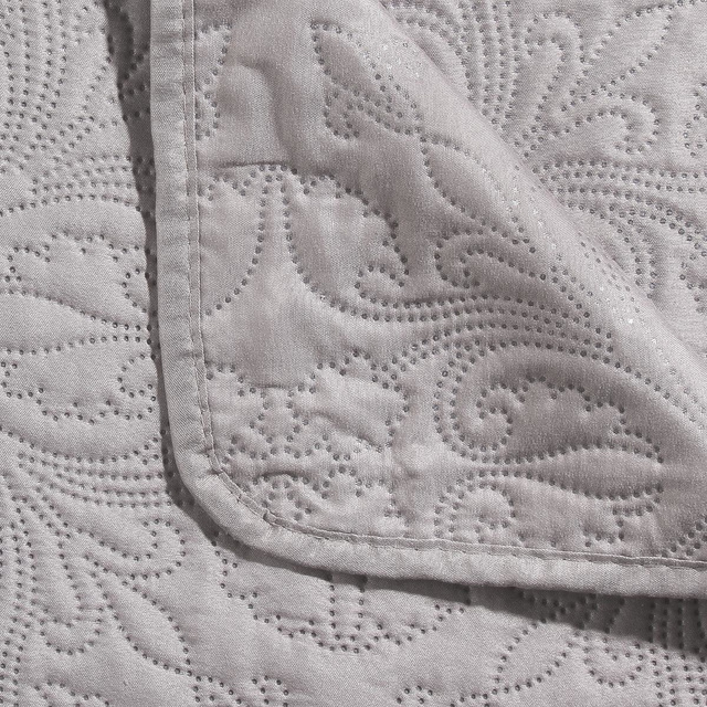 Cuvertura de pat cu relief 240 x 260 cm + 2 fete de perna