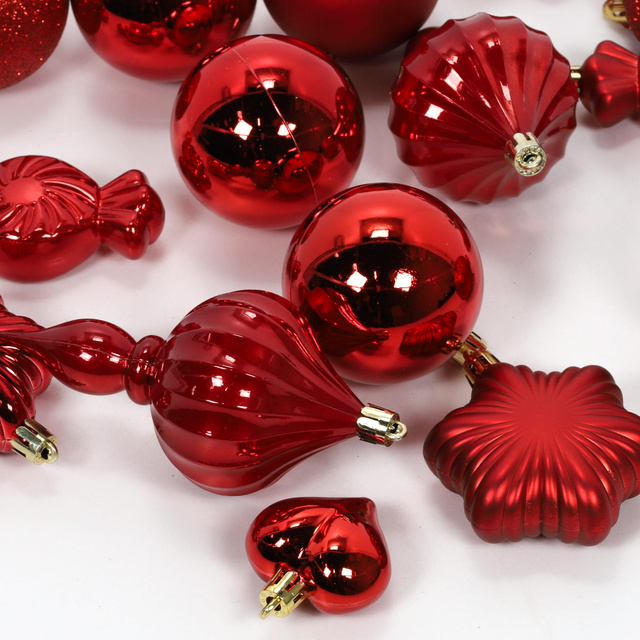 Set de ornamente pentru brad, forme și dimensiuni diferite, 32 de bucăți.