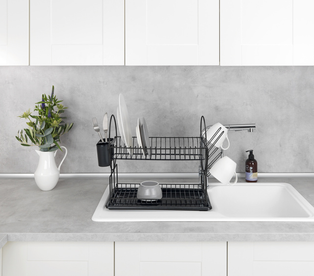 Uscător de vase Premium Duo WENKO, 2 niveluri de uscare și un recipient pentru tacâmuri cu două compartimente