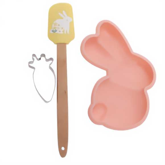 Un set de accesorii pentru copt cu motiv de Paște