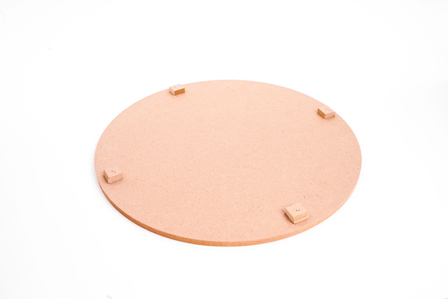 Masuta de cafea in stil modern, blat din lemn cu abajur din sarma, masa universala si moderna