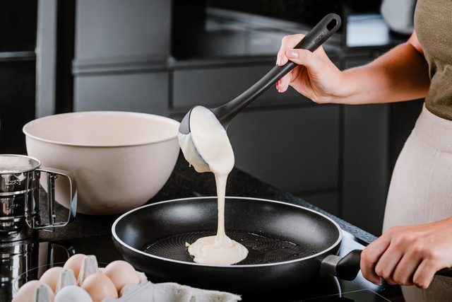 Set de accesorii de bucatarie intr-un recipient, 5 bucati, HANDY