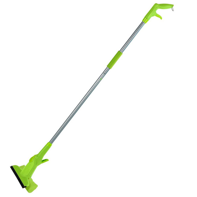 Spălător de geamuri și feronerie cu pulverizator