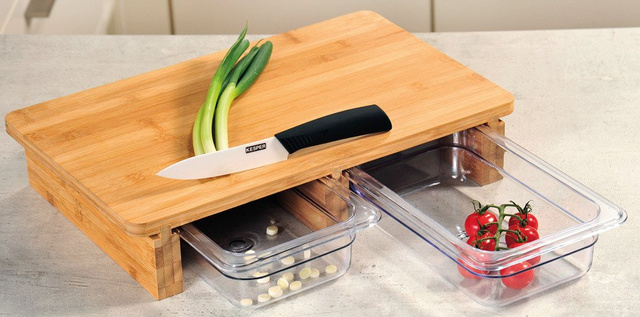 Tocator KESPER cu 2 recipiente pentru mancare detasabile