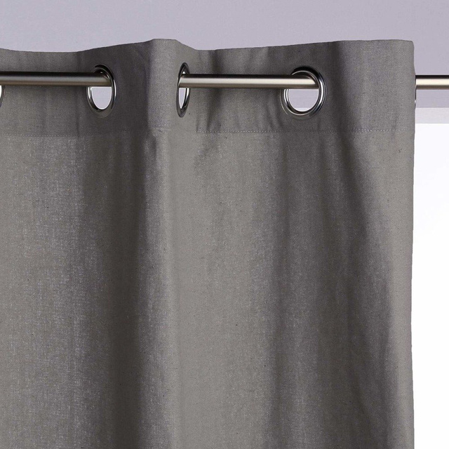 Perdea pe ochiuri, o decorare a ferestrei pentru orice interior