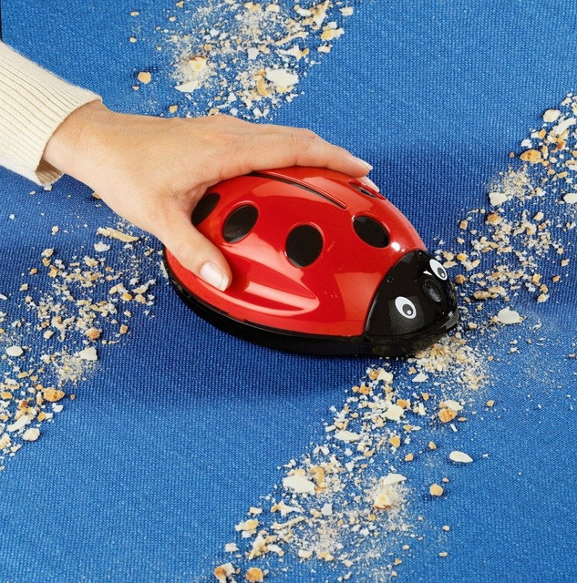 Aspirator manual pentru firimituri, LADYBIRD