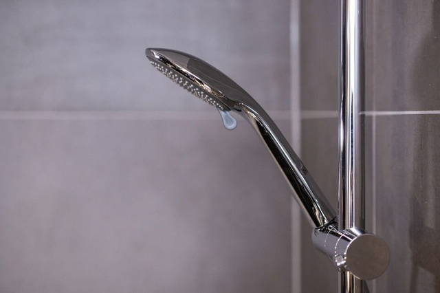 Cap de dus cu functie de economisire apei, Ø 9.6 cm, 3 setari WENKO